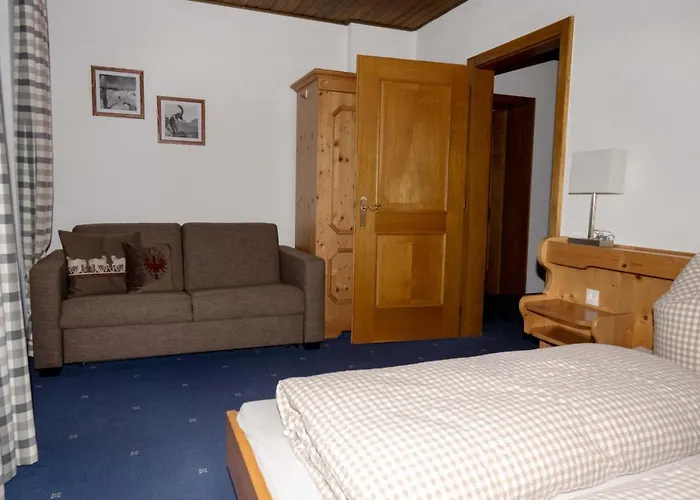 Wallis Апартаменты Гальтюр