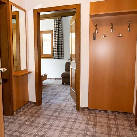 Apartment Wallis